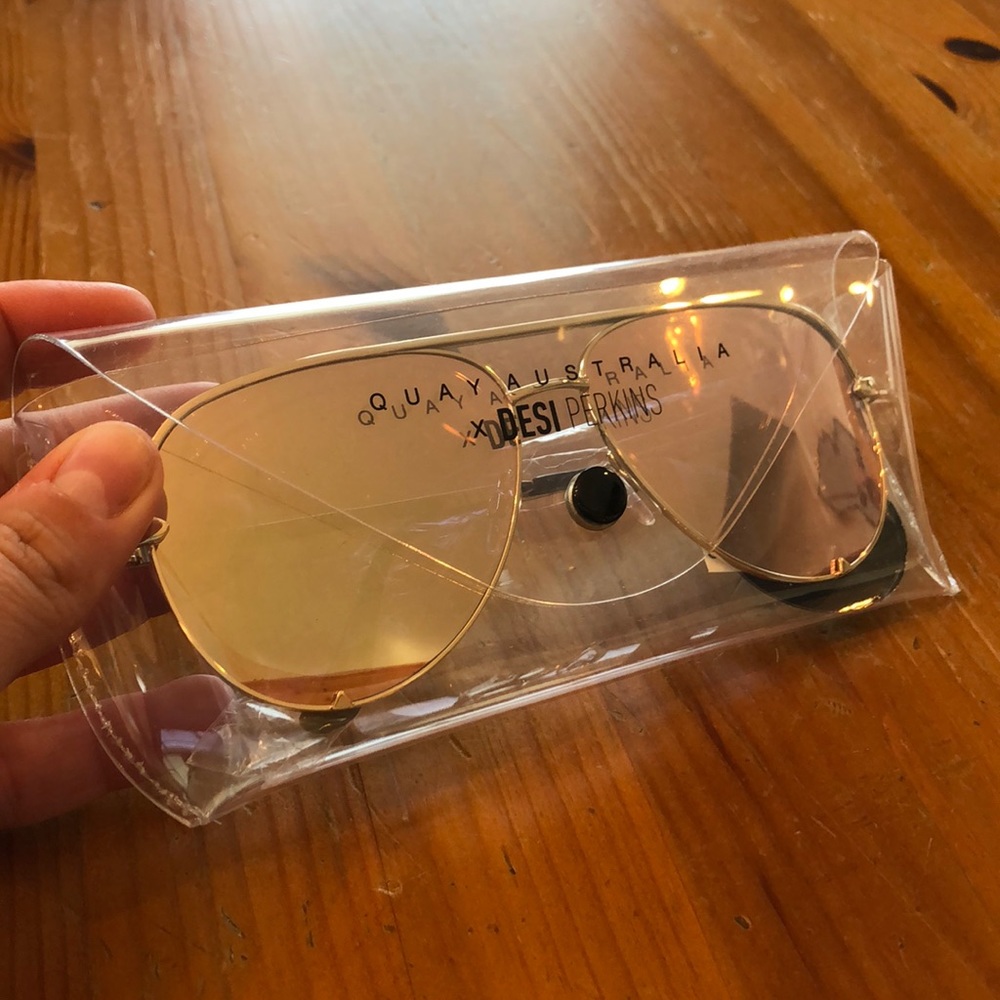 Quay Australia High Key Gold sunglasses